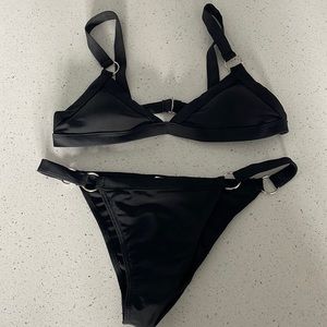 Black bikini